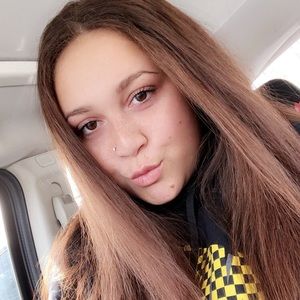 Meet your Posher, Makenzie